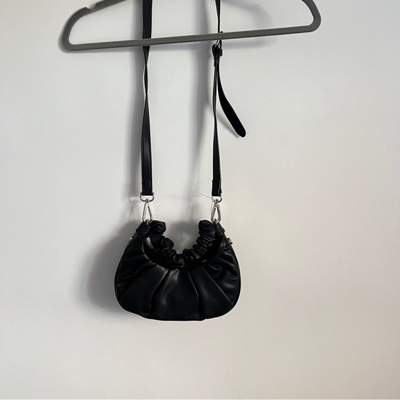 Steve Madden Black Ruched Crescent Hobo Small Shoulder Bag NWT - Picture 7 of 13